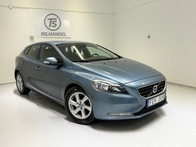 Blå Begagnad 2014 Volvo V40 Kombi | 109 900 kr (Marknadspris)