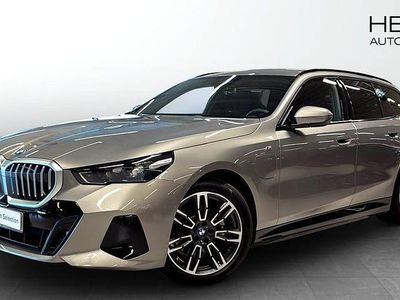 Begagnad BMW 530 Shadowline 299 HK (219 kW) 2025 Grå Kombi