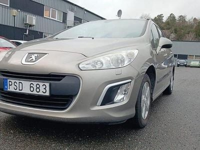 Grå Begagnad 2013 Peugeot 308 SW Kombi | 35 900 kr