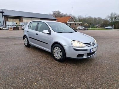 Silver Begagnad 2006 VW Golf V Trendline Halvkombi | 34 499 kr (Marknadspris)