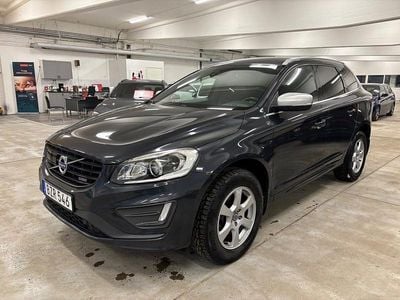 Grå Begagnad 2015 Volvo XC60 R-Design SUV | 139 900 kr (Marknadspris)