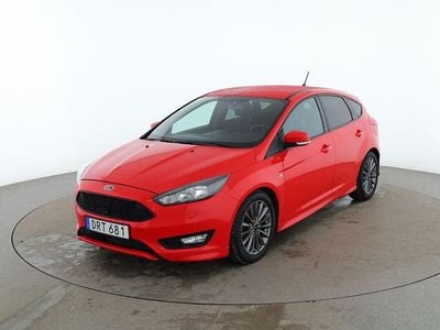 Röd Begagnad 2017 Ford Focus ST-Line | 100 000 kr (Marknadspris)