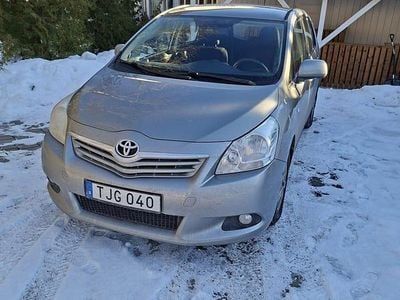 Begagnad Toyota Verso Multidrive S 147 HK (108 kW) 2011 Minibuss