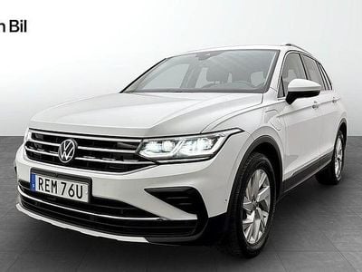 Vit Begagnad 2023 VW Tiguan SUV | 349 900 kr (Marknadspris)
