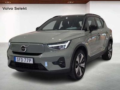Grön Begagnad 2023 Volvo XC40 Core SUV | 309 000 kr (Marknadspris)