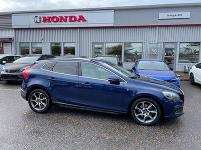 begagnad Volvo V40 CC D2 Momentum, Ocean Race 115hk