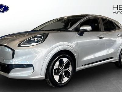Grå (silver) Ny 2025 Ford Puma Gen-E SUV | 397 375 kr (Marknadspris)