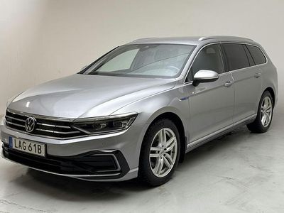 Begagnad VW Passat GTE 218 HK (160 kW) 2021 Silver