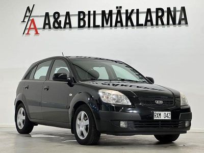 Begagnad Kia Rio 112 HK (82 kW) 2006 Svart Halvkombi