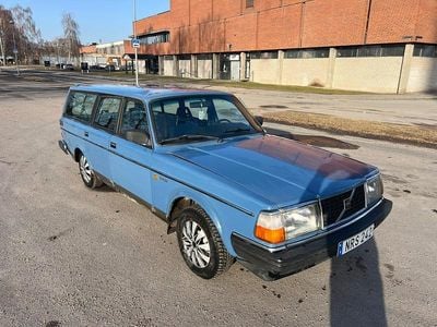 Begagnad Volvo 240 115 HK (84 kW) 1988 Kombi