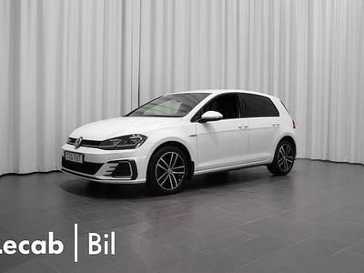 Begagnad VW Golf VIII GTE 204 HK (150 kW) 2020 Vit (pure white) Sedan