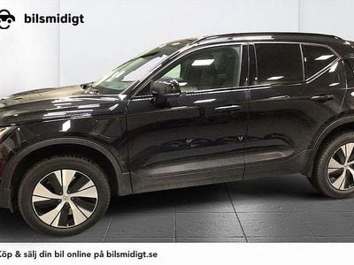 Svart Begagnad 2023 Volvo XC40 Plus SUV | 299 900 kr (Marknadspris)