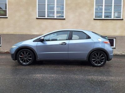 begagnad Honda Civic 5-dörrar 1.8 i-VTEC 140HK Sport 17300mil