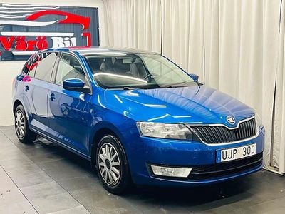 Blå Begagnad 2013 Skoda Rapid Halvkombi | 64 900 kr (Marknadspris)