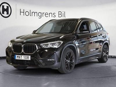 Svart ii Begagnad 2022 BMW X1 Sport Line SUV | 319 800 kr (Marknadspris)