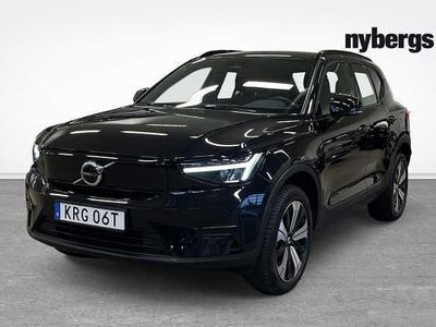 Svart Begagnad 2023 Volvo XC40 Core SUV | 329 000 kr (Marknadspris)