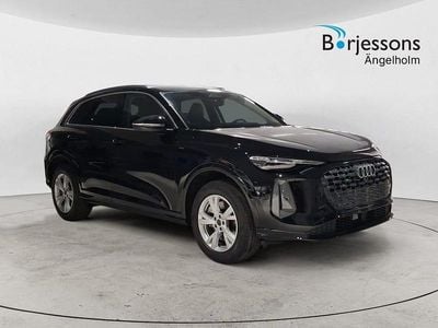 Svart Ny 2025 Audi Q5 SUV | 679 000 kr