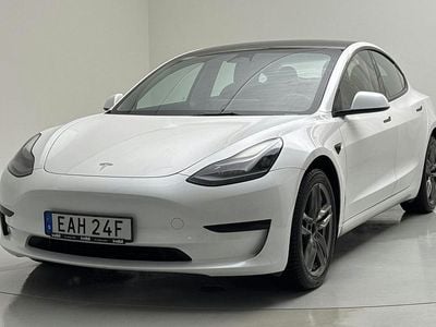 Begagnad Tesla Model 3 Standard Range 235 kW (320 HK) 2023 Vit Sedan