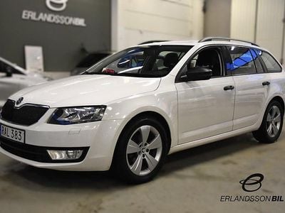 Vit Begagnad 2015 Skoda Octavia Kombi | 104 900 kr (Marknadspris)