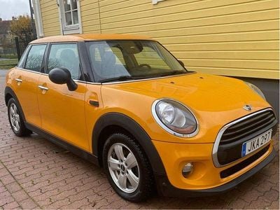 Begagnad Mini ONE Pepper 102 HK (75 kW) 2016 Halvkombi