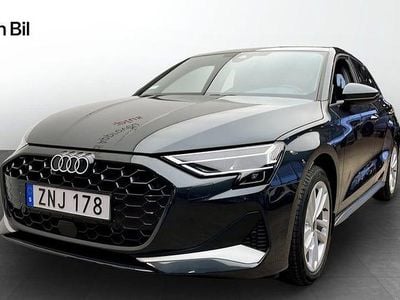 Grå Begagnad 2025 Audi A3 Premium Sedan | 299 000 kr (Marknadspris)