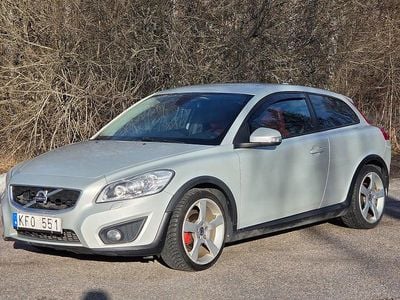 Begagnad Volvo C30 Summum 109 HK (80 kW) 2009 Vit Halvkombi
