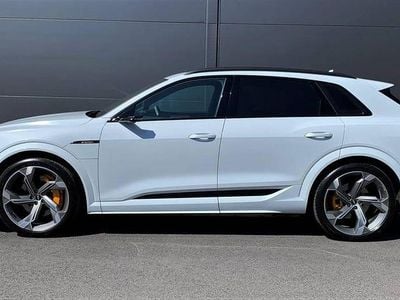 Begagnad Audi e-tron 369 kW (503 HK) 2021 Vitmetallic SUV