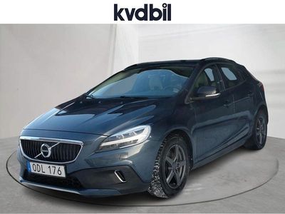 Blå Begagnad 2017 Volvo V40 CC Kombi | 119 000 kr