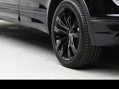 Deep black pearl ( 2t2toe) Begagnad 2022 VW Tiguan R-line SUV | 360 000 kr (Dyr)
