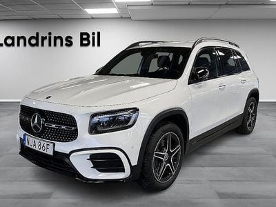 Vit Begagnad 2024 Mercedes GLB200 AMG line SUV | 459 900 kr (Lite dyr)
