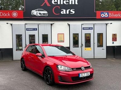 Röd Begagnad 2014 VW Golf VII GTI Halvkombi | 179 700 kr (Marknadspris)