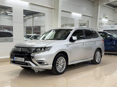 Silver Begagnad 2019 Mitsubishi Outlander SUV | 184 900 kr (Marknadspris)