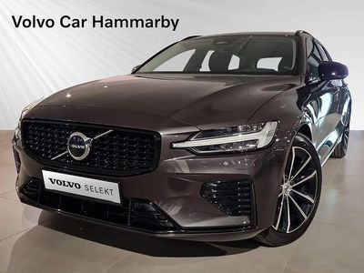 Grå Begagnad 2025 Volvo V60 Plus Kombi | 439 900 kr