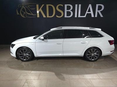 Begagnad Skoda Superb LAURIN & KLEMENT 180 HK (132 kW) 2016 Vit Kombi