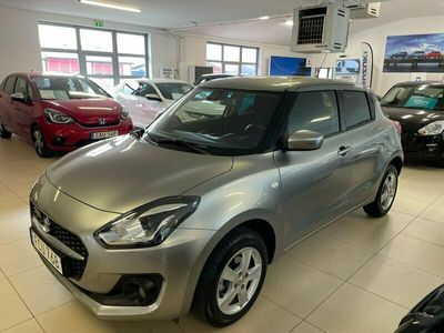 begagnad Suzuki Swift 1.2 Hybrid Select AllGrip 4WD S+V-hjul 580 mil