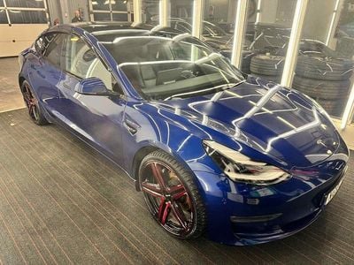 Night blue metalic Begagnad 2020 Tesla Model 3 Long Range AWD Sedan | 215 000 kr (Marknadspris)