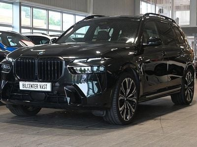 Svart Begagnad 2024 BMW X7 Comfort Edition SUV | 1 149 000 kr