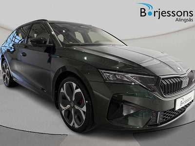 Ny Skoda Octavia RS 2026 Grön Kombi