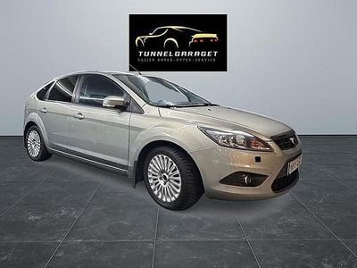 Begagnad Ford Focus Titanium 125 HK (91 kW) 2009 Grå Halvkombi