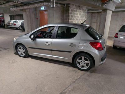 Begagnad 2007 Peugeot 207 Halvkombi | 17 500 kr (Marknadspris)