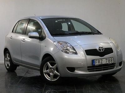 Silver Begagnad 2006 Toyota Yaris Halvkombi | 27 900 kr (Marknadspris)