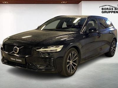 Svart Begagnad 2023 Volvo V60 Plus Kombi | 369 000 kr (Marknadspris)