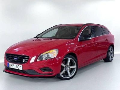 Begagnad Volvo V60 R-Design 205 HK (150 kW) 2011 Röd Kombi