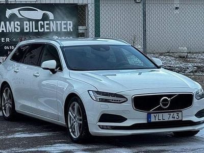 Vit Begagnad 2017 Volvo V90 Momentum Kombi | 189 600 kr (Marknadspris)