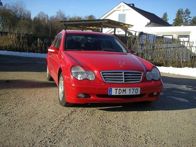 Begagnad 2002 Mercedes C180 | 32 500 kr