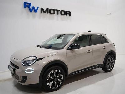 Grå Begagnad 2023 Fiat 600 La Prima SUV | 249 800 kr