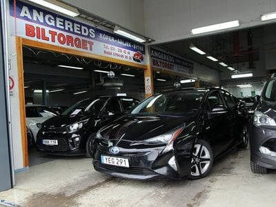 Begagnad Toyota Prius 123 HK (90 kW) 2016 Svart Halvkombi