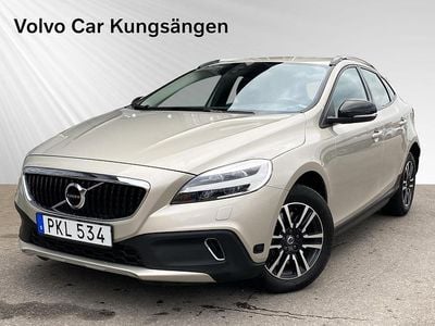 Brun Begagnad 2018 Volvo V40 CC Business Edition Kombi | 179 900 kr (Marknadspris)