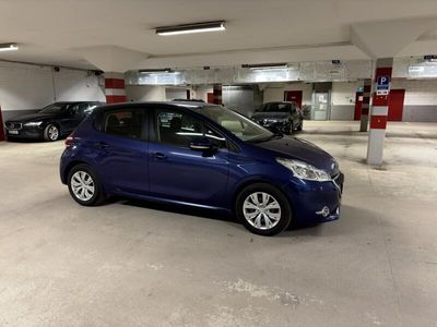 begagnad Peugeot 208 5-dörrar 1.4 VTi Euro 5 välvårdad endast 3 ägare