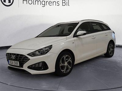 Begagnad Hyundai i30 Essential 120 HK (88 kW) 2023 Vit Kombi